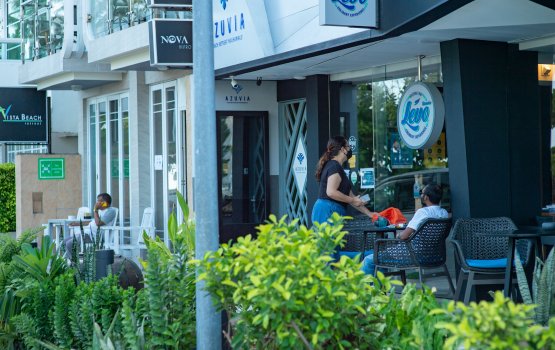 Cafe, Restaurant thah hulhuvaigen khidhumah dhey vaguthu ithuru koffi