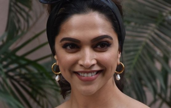 Deepika ge social media gai huri photo thakah mivee kihineh?