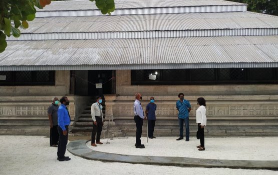 Maraamaathah fahu Hukuru miskiy alun miadhu hulhuvanee