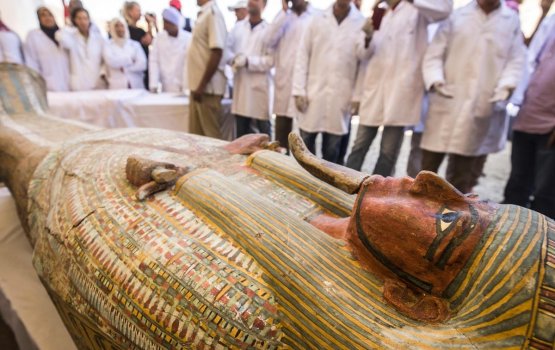 meege 2,500 aharu kureege sandhoah thakeh Misrun fenijje