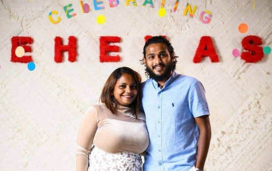 Yunan dhookollithaa mahei nuvanees alun hayyaru koffi 