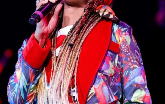 Billboard Music Awardge hushahelhuntheringe listah Brandy ithurukoffi