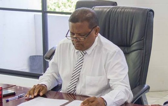 Hulhudhoo councillor mayor sobe ah bodethi thuhumathu thakeh koffi