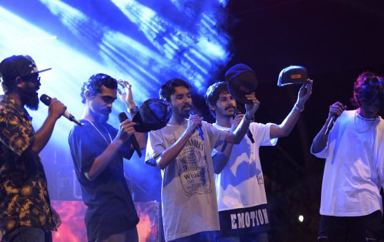 Makaru hedhi kamah bunumun Symbolic records rathah!