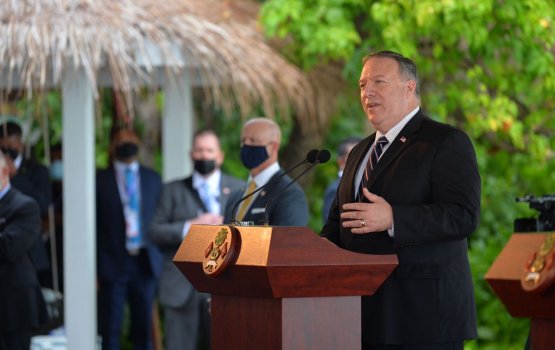 Pompeo ge dhathurah idhikolhun maruhabaa, heyo badhaluthakeh annaane