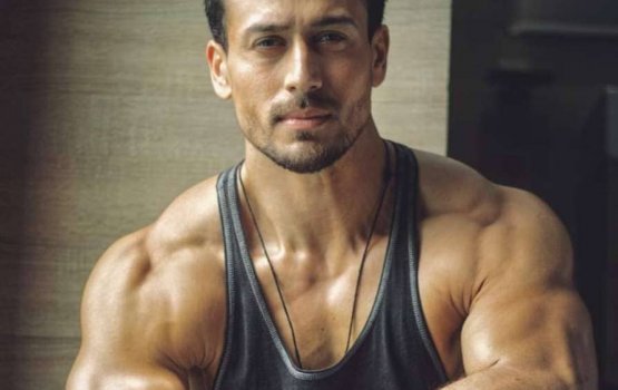 Ganapathge teaser, filmuge lead thari dhakkaalafi