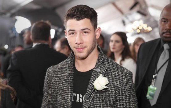 Nick Jonas enburi 
