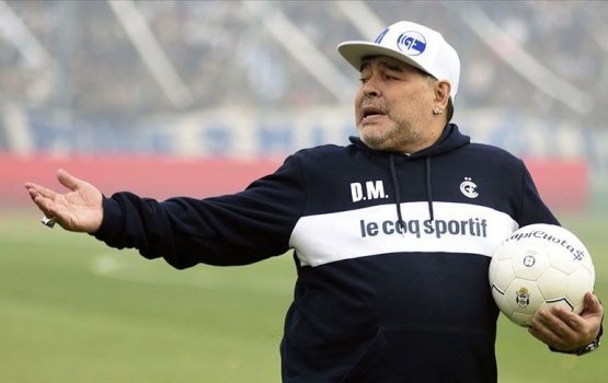 Dhuniyeygai ufedhunu emme molhu eh foot ball kulhuntheriyaa Maradona Maruvejje