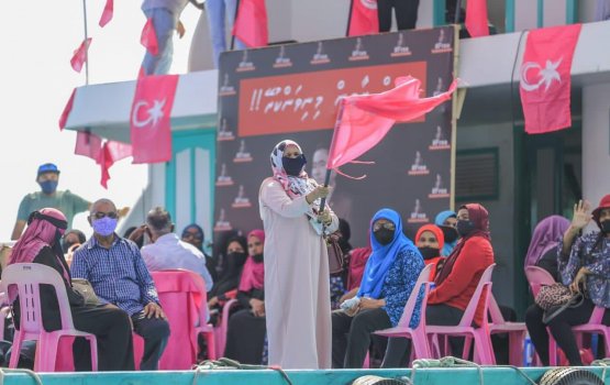 Raees Yameen minivankuran govaalai idhikolhun kandumathee muzaaharaa ah