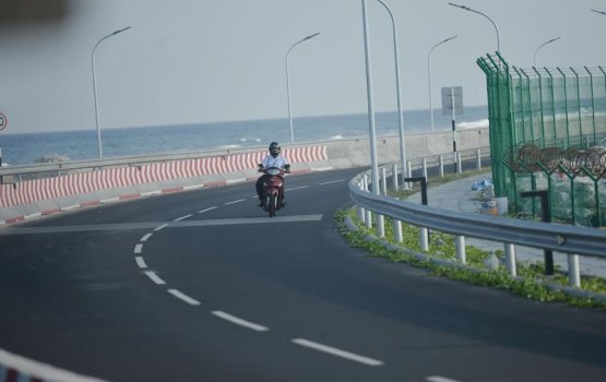 Highway gai accidentvi meeha maruvee vettifai ovva bolah cycle eh erumun