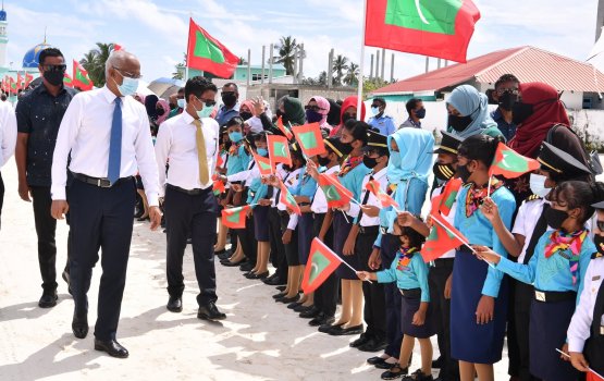 Raees Rahrashah vadaigannavaairu School kudhin neren naangan: Sarukaaru