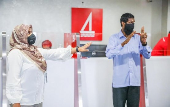 BML ge muvazzafunnah sign language training dheefi