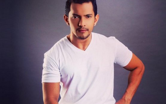 Aditya Narayan ge au geyge agu engeytha?