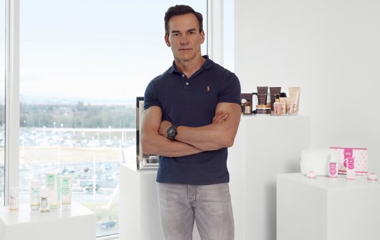 Viyafaariveriyaku eynaage 74 muvazzafaun millionerunnah hadhaifi 