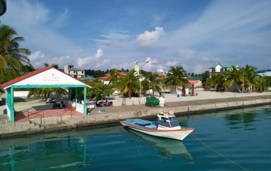 Dhaandhoo gai hingi nurakkaatheri accident ah fahu 3 aharu ge kujjaku serious haalathugai