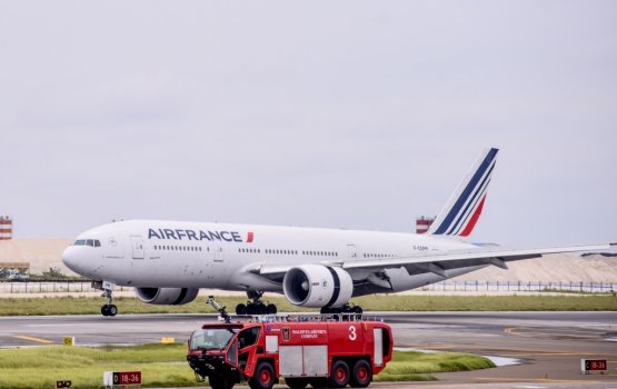 Air France ge dhathuru thah anna honihiru dhuvahu raajje ah fashanee