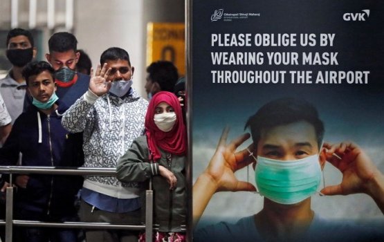 Ingireysi vilaathun india ah ai flightakun 5 meehun positive vejje 