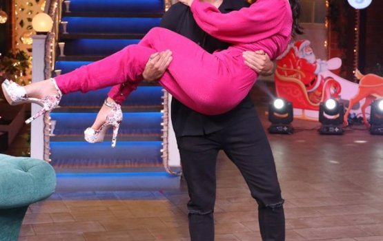 Sara aai Varun enme furathama dhimaavee majaa gothakah 