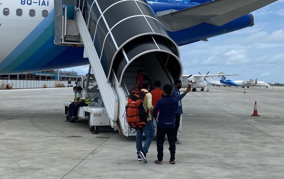 Maldivian in 50 dhathuru koh, 9,633 meehun bangladesh ah ufulaifi