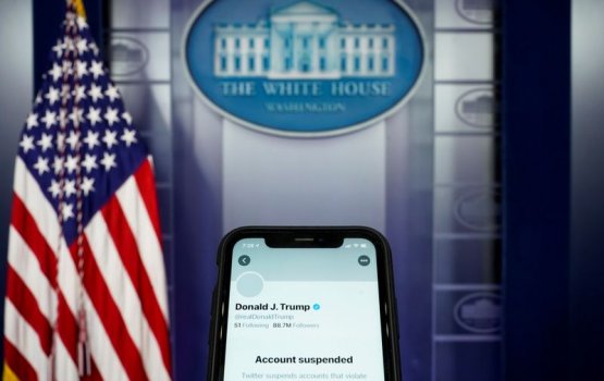 Hamanujehumah govaalaanethee Twitter in dhaaimah Trump ge account block koffi