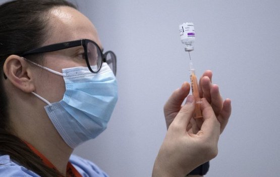 Dubai in oxford AstraZenecca vaccine dhinumah fattany 