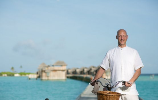 Finolhu nahthaalan ulhunu Gili lankahfushi ge GM isthiufaa dheefi