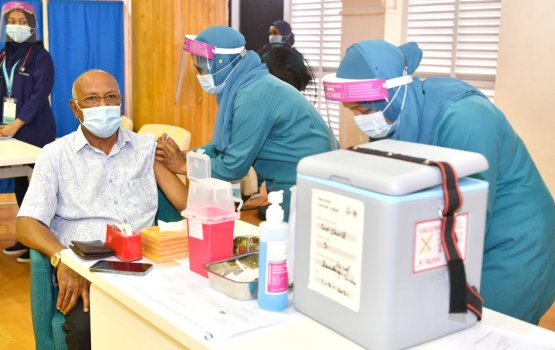 Covid vaccine jehun medhu nukedeyne, husnuve vaccine libeyne: Minister Naseem