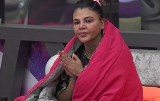 Rakhi enme fahun firimeehaa aa gulhun kandaalaifi 