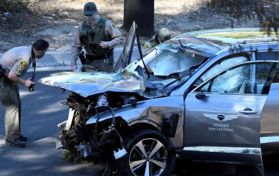 Golf kulhun theriya tiger woods ah car accident ehgai aniya vehjje