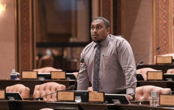 Member Mostaa ah hamalaa dheyn ulhunu meehaku hayyarukoffi