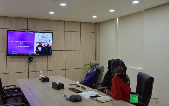 Anhen muazzafunnah HDC in ehdhuvahuge chutty eh komme mahaku dheny