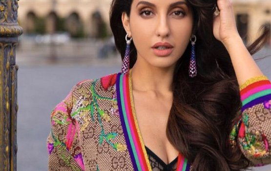 Nora laigen huri jacket ge agu engeytha?