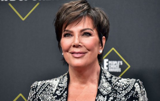 Kim aai Kanye ge vari aa gulheygothun Kris ge hiyaalu 