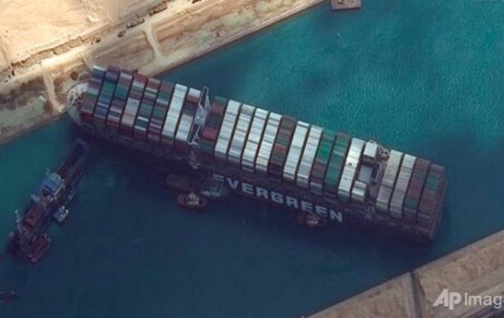 Suez canal gai beehifaivaa biya boatu miadhu fun kureveyne: verifaraai