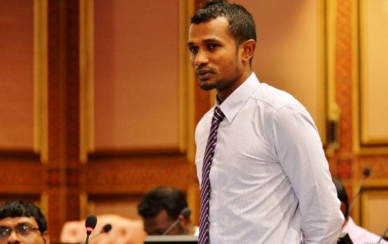 Ventilator vakkamuge thuhumathu 2 minister aai Chief of staff ah