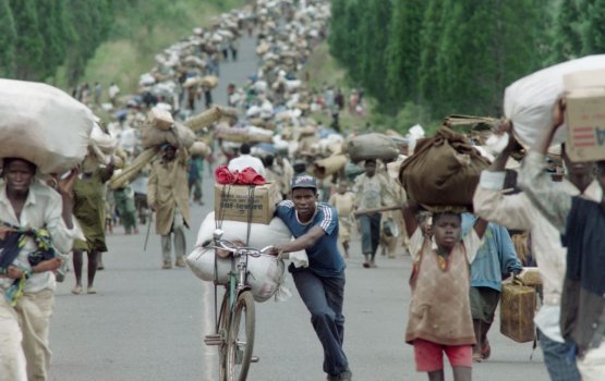 Nasheedh Vidhaaalhu vanee Addooge Tharaggee Gulhifai vanee Eest Africa aa kamah!