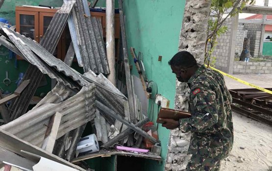 Ingurandhoo gai Gas fulhi eh govai dhe meehaka aniyaa vejje