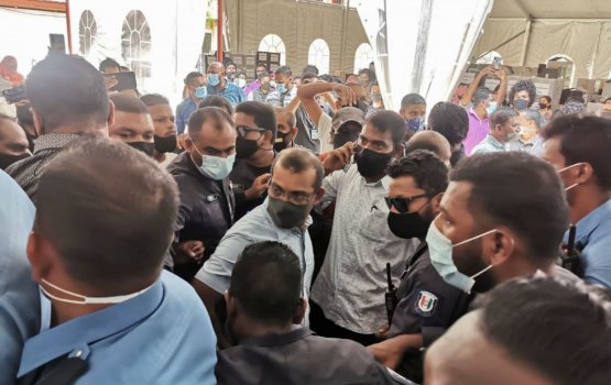 Inthihaabaa behey marukaza dhiyaee Adhurey neren: Nasheed