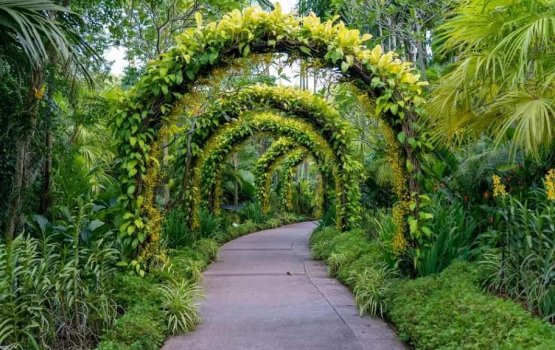 Dhuniyey gai ves suvaruge eve. aakhirathugai ves suvaruge eve.