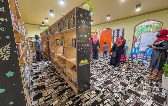 BML ge eheegai Fuvahmulaku library ah foi hadhiyaa koffi