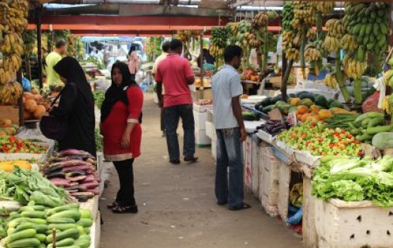 Baazaru mathee gai gina anhenun thakeh.. firihenunnah dhuleh nukurey!