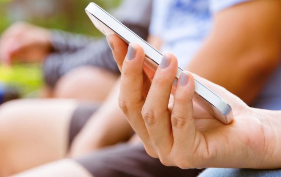 Phone  athun dhoonuvaa meehunaa eku vaguthu heydha kuraanee kihineh?