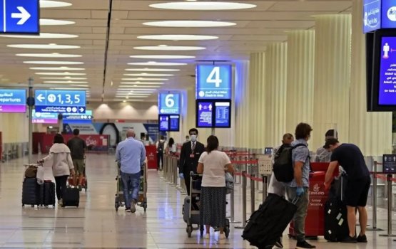 Dubai airport in 3 mas thereygai 56 kilo ge  drgu hifahahtaifi