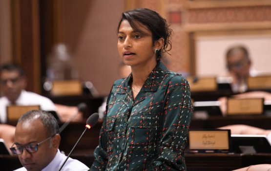 Majileehuge naib raees ge magaamun isthiufaa eh nudheynan: Eva