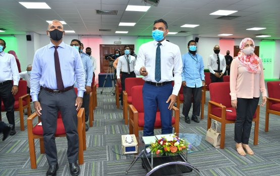 Beyrugai dhiriulhey dharivarun nah Quruan uganaidhenee
