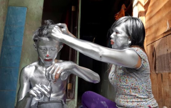 Bandufuraana muhthi kuran Indonesia ge 