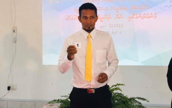 Hidhumaiy thah avas kuran councilthakaa glhigen massakai kuran vee: Fuvahmulak mayor 