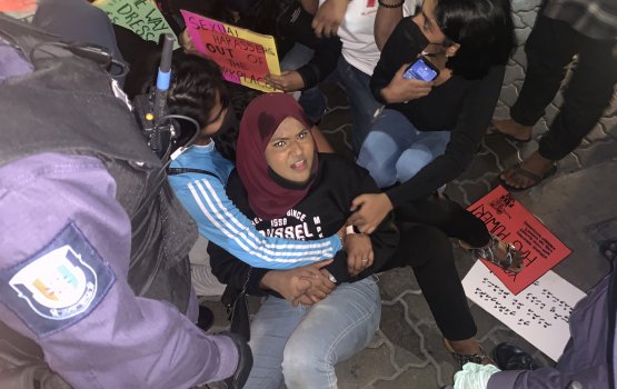 Fulhuhun baaru neynunkuri gothaai medhugai gina bayaku hinhamanujehun