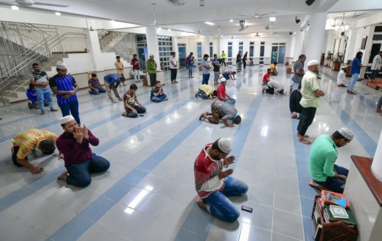 Fathis namaadhah fahu male ge miskiy thah bandhu kuran ninmaifi