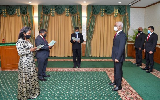 Shauna Enviroment Minister kama, Dr.Hussain Fishery Minister kamah